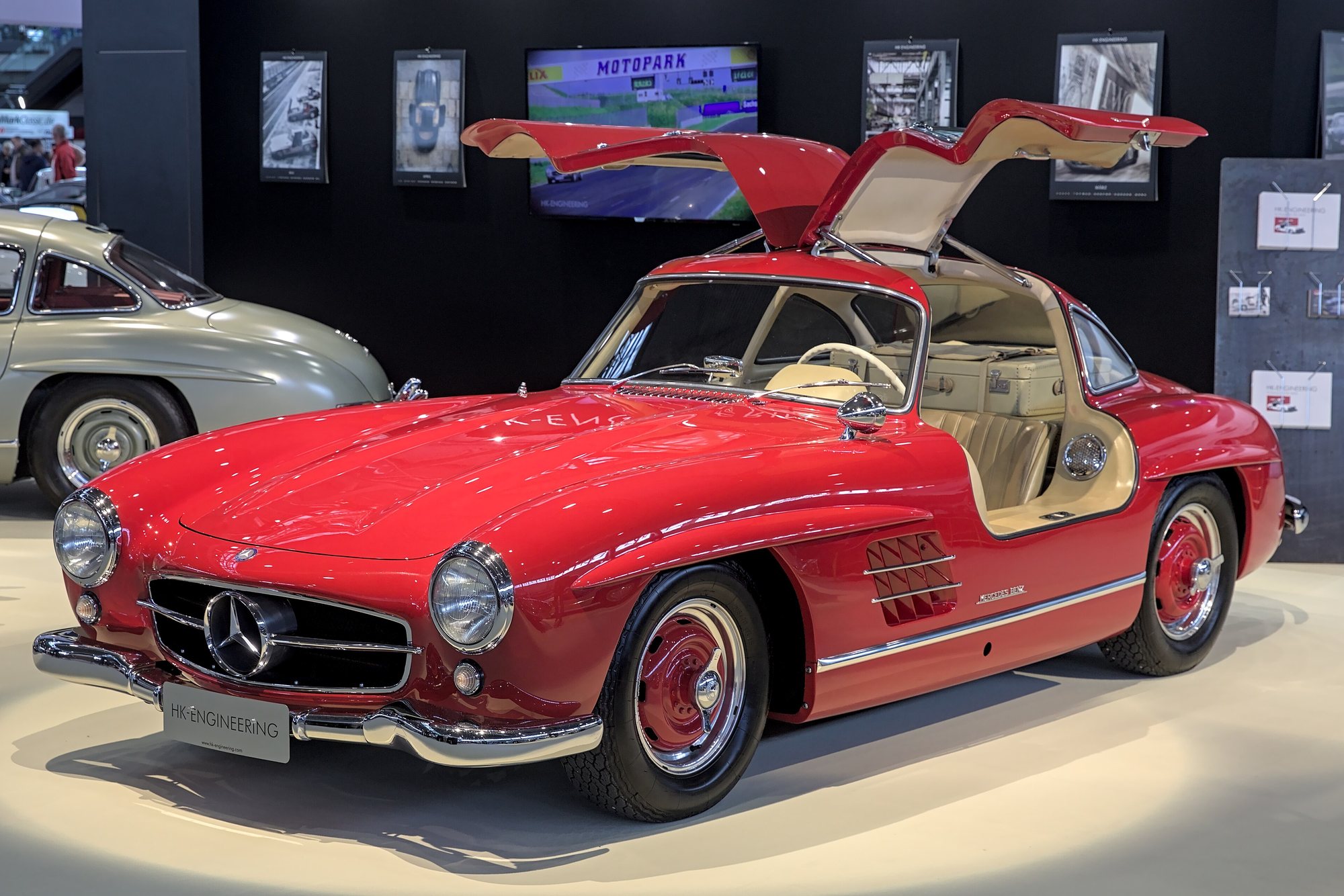 Mercedes-Benz 300 SL Gullwing — model reference photograph / 車種の参考イメージ